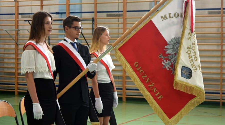 INAUGURACJA ROKU SZKOLNEGO W ZESPOLE SZKÓŁ NR 1    (5)