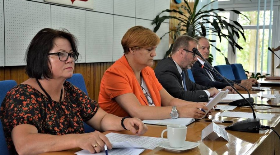 sesja-rady-miejskiej-ndg-3