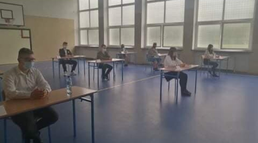 ośmioklasiści egzaminy 2020 Drewnica (7)