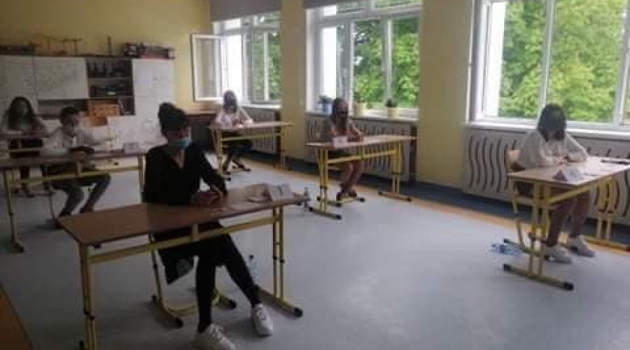 ośmioklasiści egzaminy 2020 Drewnica (9)