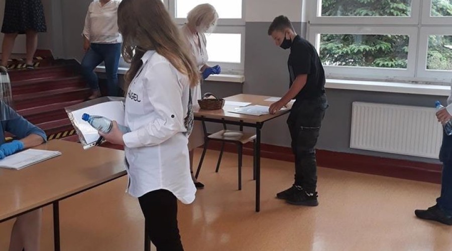 ośmioklasiści egzaminy 2020 Sztutowo (5)