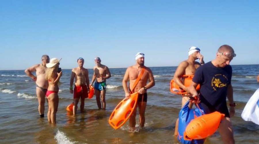 leszek naziemiec przepłynął wisłę wpław13