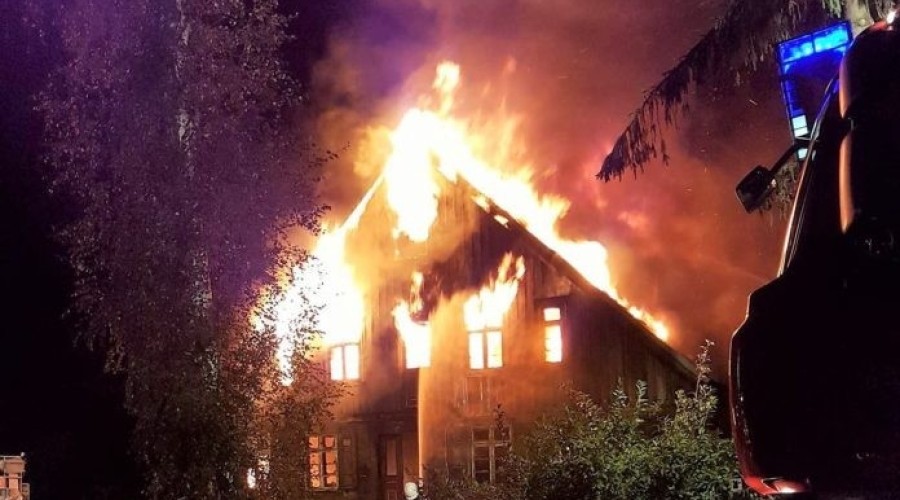 pożar-jazowa-696x617