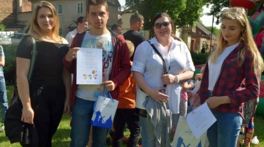 Wata cukrowa, zjeżdżalnie i nagrody. Dzień Dziecka i Piknik Rodzinny w Nowym Dworze Gd  (7)