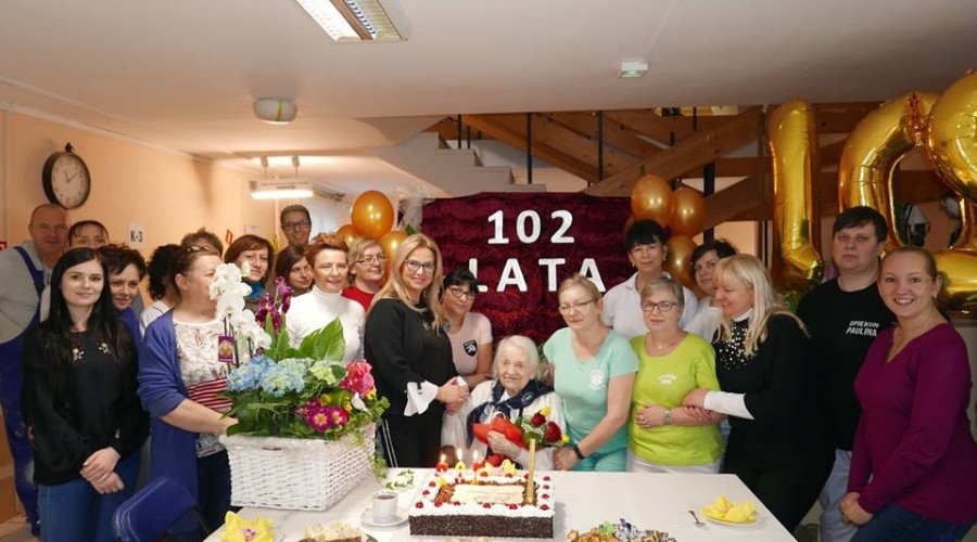 dom pomocy 102 urodziny (2)