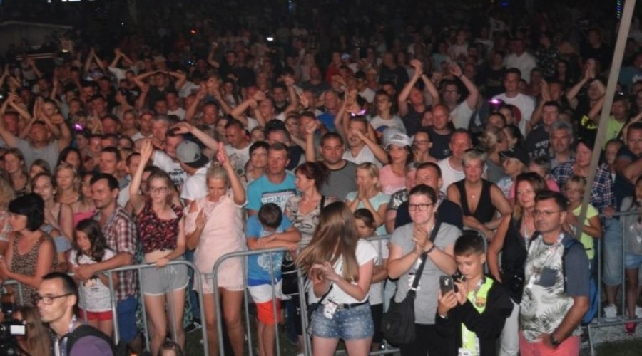 lato na maxxxa stegna (10)