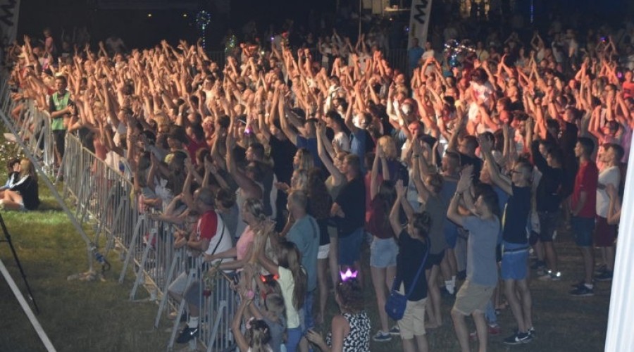 lato na maxxxa stegna (17)