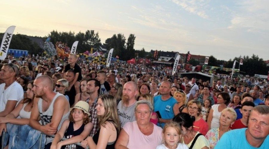 lato na maxxxa stegna (2)