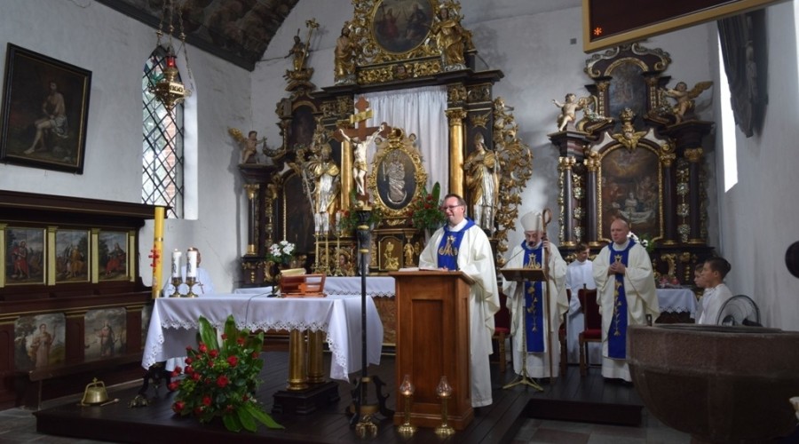 sanktuarium w lubeszewie (1)