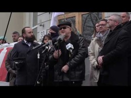 Grzegorz Braun w obronie sądzonych lekarzy w Gdańsku.