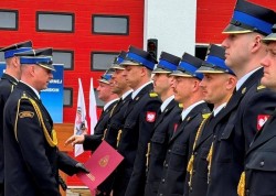 Święto strażaków w Nowym Dworze Gdańskim. Nowy sprzęt za niemal 2 miliony złotych i zasłużone awanse!