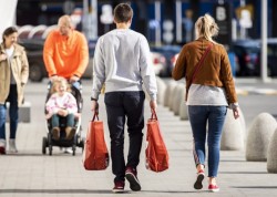 Polacy o świątecznych podwyżkach. Konflikt na Bliskim Wschodzie może podnieść ceny w sklepach