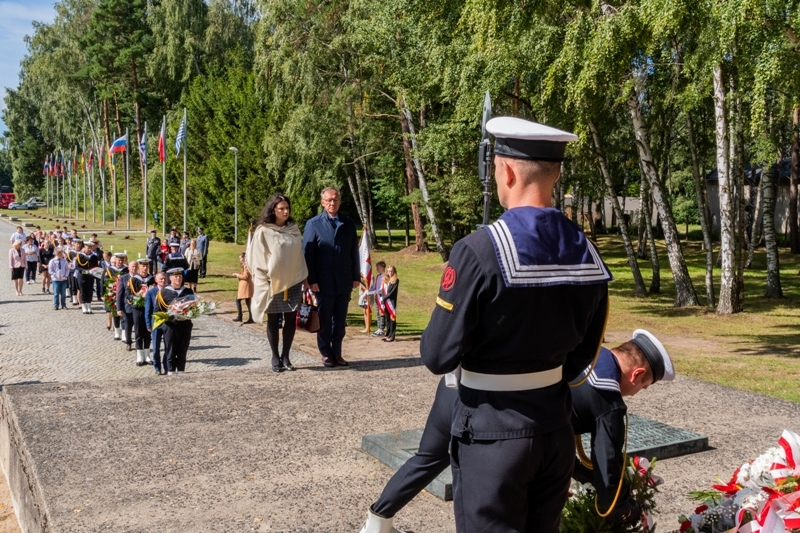 Starosta Nowodworski  wraz z Wicestarostą wzięli udział w uroczystości 82 rocznicy Pierwszego Transportu Więźniów do Obozu Koncentracyjnego Stutthof