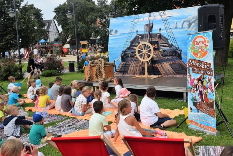 Baśniowe spektakle, piknikowa atmosfera. Festiwal Form Ulicznych Hybzio po raz piąty zagościł w Nowym Dworze Gdańskim- 16.07.2017