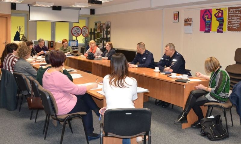 zdj.poglądowe Policja Debata