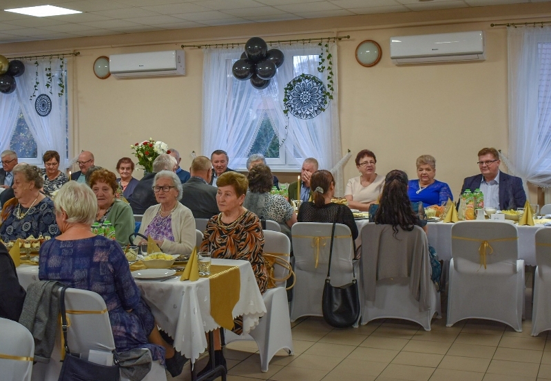 Ostaszewo. Seniorzy w dużym gronie świętowali z okazji Dnia Seniora