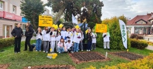 Inauguracja Pól Nadziei w Nowym Dworze Gdańskim – żonkilowe symbole nadziei i wsparcia