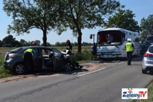 Żelichowo. Wjechała w autobus. Droga nr 502 jest nieprzejezdna. Objazd - 21.07.2018
