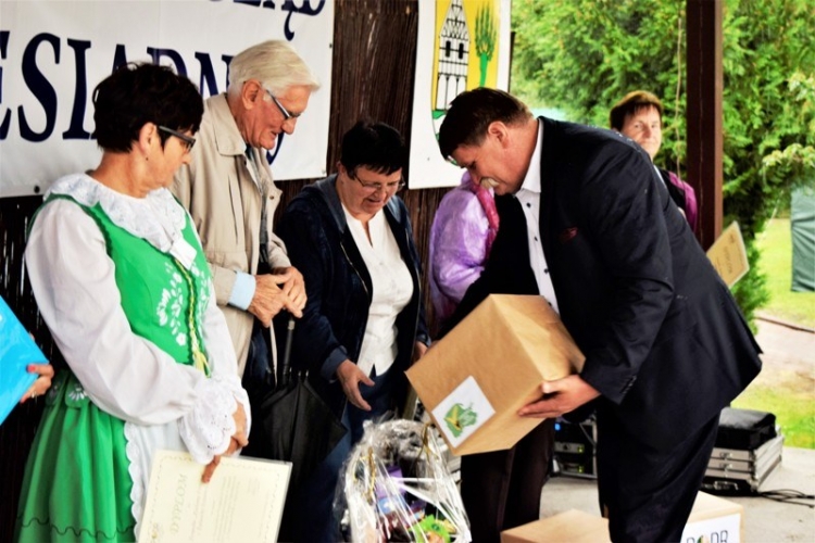 Artyści z powiatu nowodworskiego na przeglądzie piosenki biesiadnej w Starym Polu.