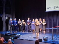 Nowy Dwór Gdański. Dorota Betkier i Aleksandra Chojnacka – Huzar z nagrodą Marszałka Województwa Pomorskiego.