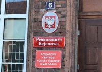 &quot;Kupił butelkę wódki, wypił i powiedział w sklepie, że zabił dwie kobiety&quot;. Akt oskarżenia trafił do sądu.