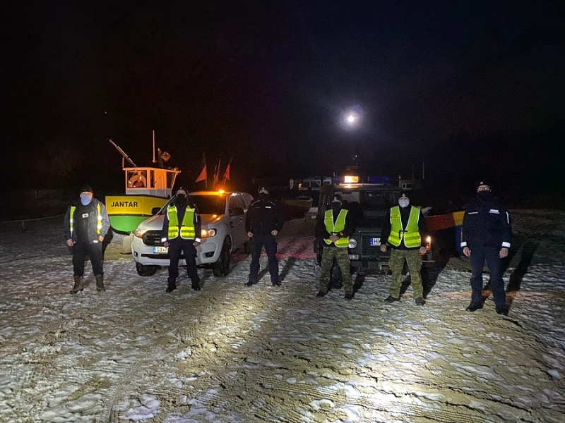 Mierzeja Wiślana. Wspólna akcja przeciwko bursztyniarzom