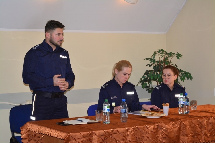 Nowy Dwór Gdański. Odprawa roczna nowodworskich policjantów.