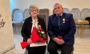 Nowy Dwór Gdański. Jubileusz 50-lecia pożycia małżeńskiego państwa Danuty i Tadeusza Bartnickich.