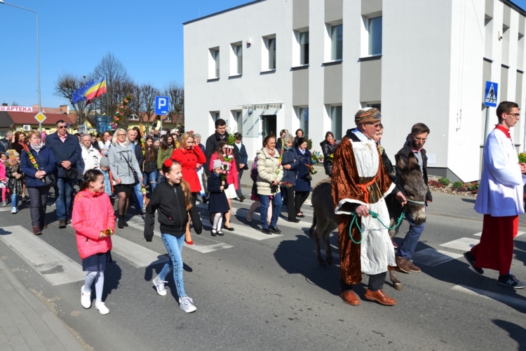 NIEDZIELA PALMOWA - PAMIĄTKA UROCZYSTEGO WJAZDU CHRYSTUSA PANA DO JEROZOLIMY