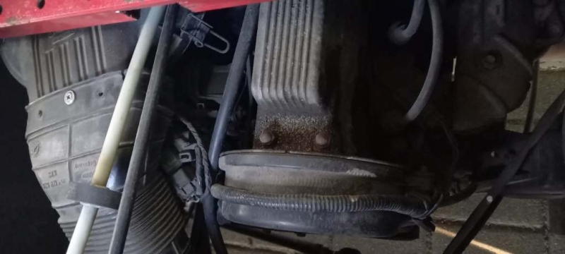 Jechał meleksem który zamiast silnika elektrycznego miał spalinowy.