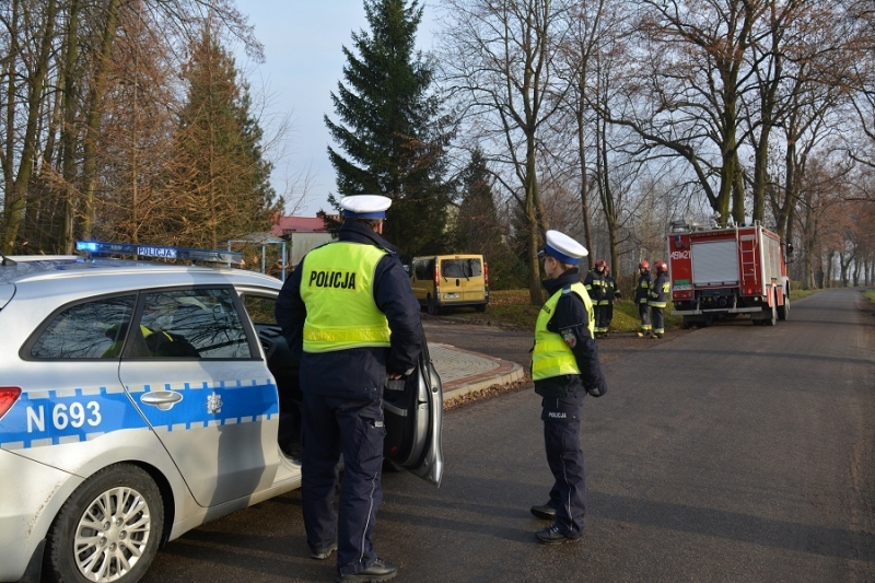 Lubieszewo. Ćwiczenia sztabowe policji ,,Atak 2017&quot; w szkole - 30.11.2017