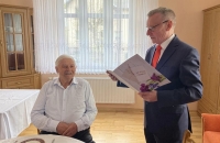 93. urodziny Aleksandra Talarka. Burmistrz złożył życzenia 93-letniemu Jubilatowi