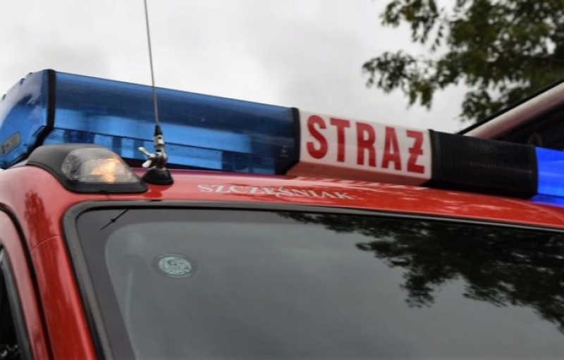 Ogień w opuszczonym ośrodku. Dachowanie w Dworku. Raport Służb - 12.02.2018