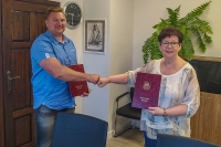 Renowacja placu zabaw w Jantarze. 