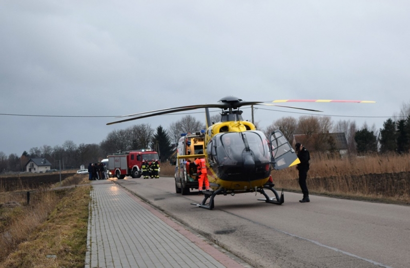 Znaleziony mężczyzna w rowie zabrany do szpitala śmigłowcem - 14.03.2018