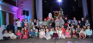 Zabawa z Mikołajem w ŻOK-u.