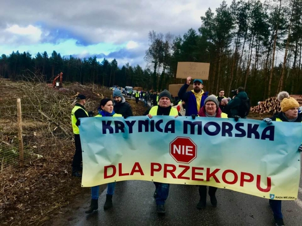 Protestowali przeciwko przekopowi. W weekend kolejne wydarzenia na Mierzei.