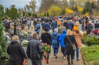 Uroczystość Wszystkich Świętych. Wspominalliśmy zmarłych, odwiedzaliśmy groby.
