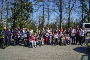 Z sercem dla dzieci- wyjatkowe spotkanie policjantów u wyjątkowych dzieci w Jezierniku