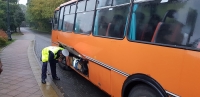 Nowy Dwór Gdański. Autobus niedopuszczony do dalszej jazdy