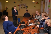 Gmina Nowy Dwór Gd. Ruszyło bezpłatne szkolenie dla seniorów z obsługi komputera i internetu