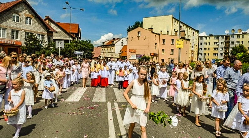 Nowy Dwór Gd. Procesja Bożego Ciała ulicami miasta 