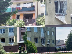 Sztutowo. Doszło do wybuchu gazu w bloku mieszkalnym. Jedna osoba trafiła do szpitala.