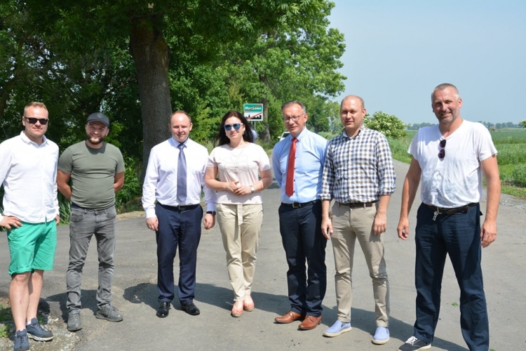 Powiat Nowodworski. Zakończył się remont drogi powiatowej Myszewko-Myszkowo.