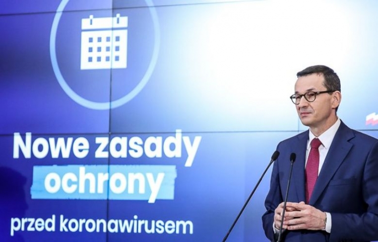 Nowe zasady bezpieczeństwa w związku z koronawirusem. Rząd wprowadza kolejne obostrzenia.