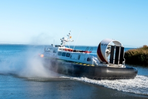 Akcja ratunkowa na Zalewie Wiślanym – funkcjonariusze SG uratowali mężczyznę