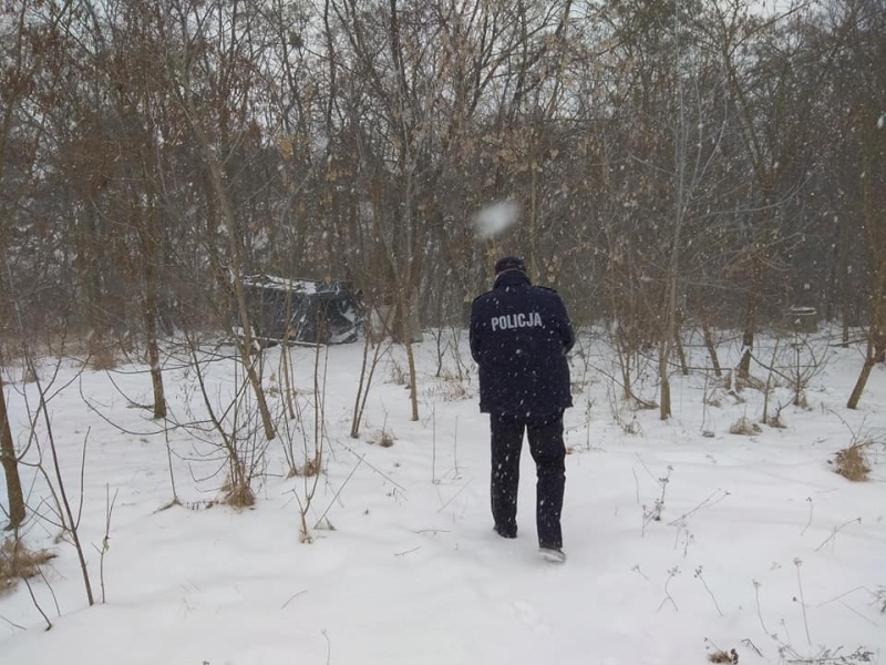 Policjanci apelują!Jest coraz chłodniej. Zwracajmy uwagę na bezdomnych.