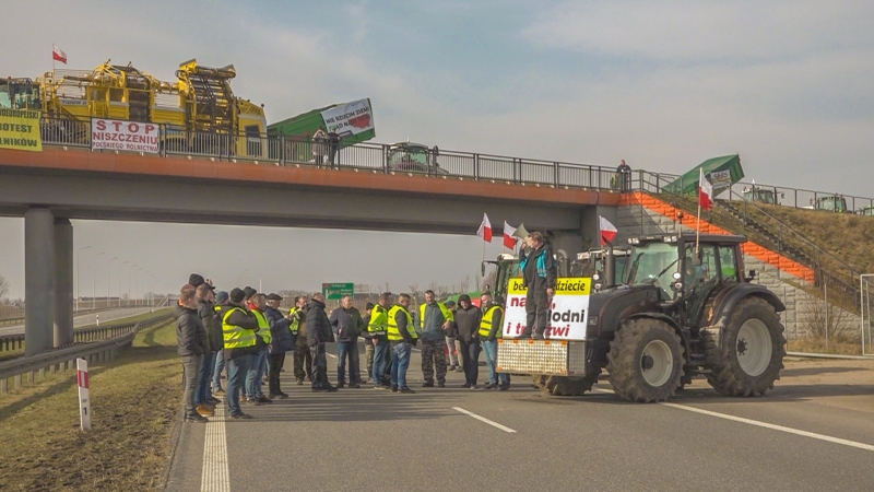 Koniec utrudnień na S7. Rolnicy z Żuław zawiesili protest.