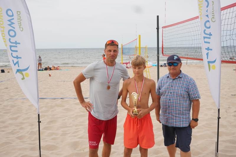 Sztutowo. Emocjonujący Turniej siatkówki plażowej: &quot;Old Boys&quot; z Pruszcza Gdańskiego triumfują!