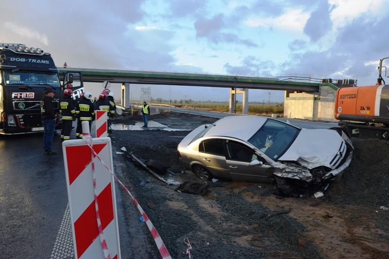 Osobówką wjechał w tira. Siódemka była zablokowana. Niedźwiedziówka gm.Stegna